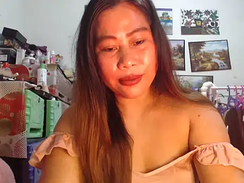 filipina beauty online show from 12-14-25, 04:56