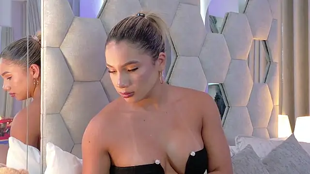 NicoleArmani online show from 04-13-26, 05:18