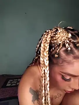 Queen Amara online show from 10-05-25, 01:59