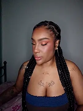 Queen Amara online show from 04-14-26, 03:34