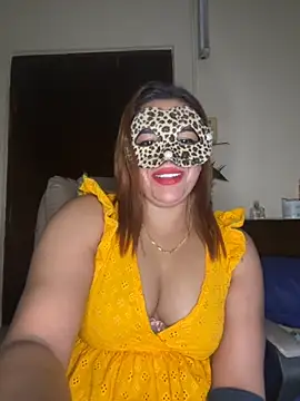 Snapshot of SLNatasha chatting on 09-27-25, 05:01 SLNatasha online show from 09-27-25, 05:01