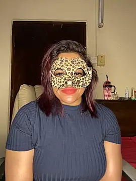 Snapshot of SLNatasha chatting on 11-28-25, 04:04 SLNatasha online show from 11-28-25, 04:04