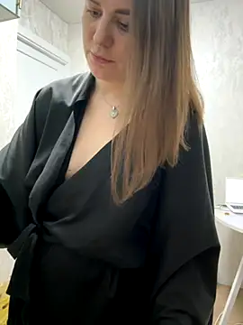 Snapshot of Risky-Flower chatting on 09-26-25, 04:11 Risky-Flower online show from 09-26-25, 04:11