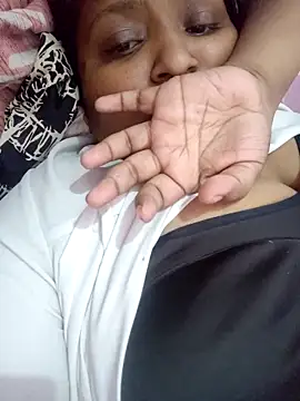 Snapshot of bitch-horny chatting on 09-26-25, 01:15 bitch-horny online show from 09-26-25, 01:15