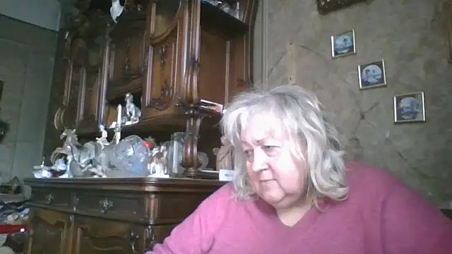 Snapshot of Lala-Love56 chatting on 06-06-26, 06:18 Lala-Love56 online show from 06-06-26, 06:18