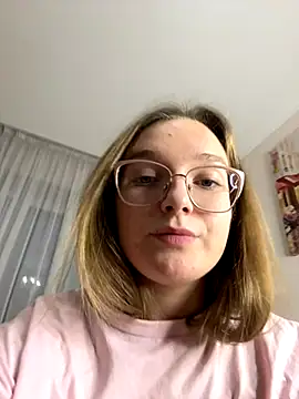 Snapshot of Bellatrisssaa chatting on 11-20-25, 03:01 Bellatrisssaa online show from 11-20-25, 03:01