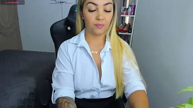 NicolPorto online show from 10-05-25, 11:52