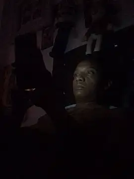 Snapshot of elpeluchenegroxxx3 chatting on 10-09-25, 01:20 elpeluchenegroxxx3 online show from 10-09-25, 01:20