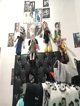 Snapshot of elpeluchenegroxxx3 chatting on 11-19-25, 08:31 elpeluchenegroxxx3 online show from 11-19-25, 08:31