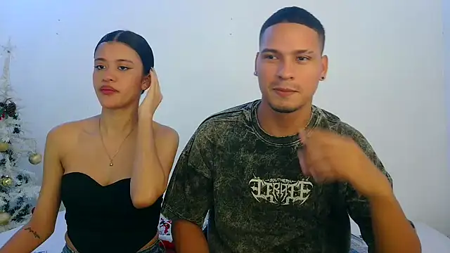 Sexy777Couple online show from 01-06-26, 02:15