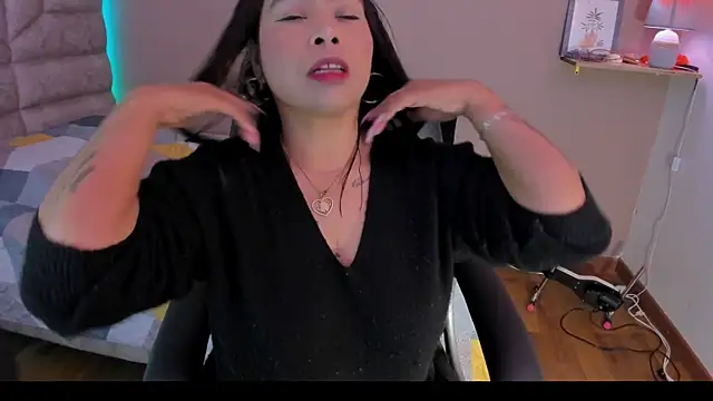 roselyn caprice online show from 10-18-25, 03:20