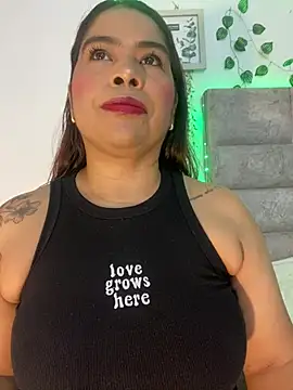 Snapshot of roselyn_caprice chatting on 06-04-26, 08:26 roselyn caprice online show from 06-04-26, 08:26