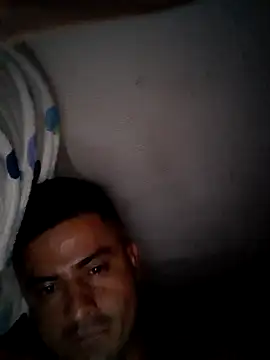 Snapshot of Andr3s69xxx chatting on 09-15-25, 12:32 Andr3s69xxx online show from 09-15-25, 12:32