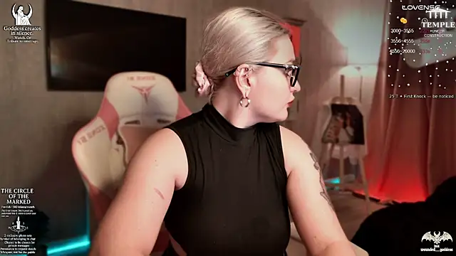 Snapshot of Wounded_Goddess_ chatting on 11-22-25, 06:07 Wounded Goddess online show from 11-22-25, 06:07