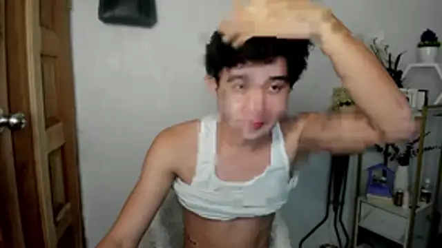 Snapshot of NautyBoyBrazeen_143 chatting on 11-19-25, 04:51 NautyBoyBrazeen 143 online show from 11-19-25, 04:51