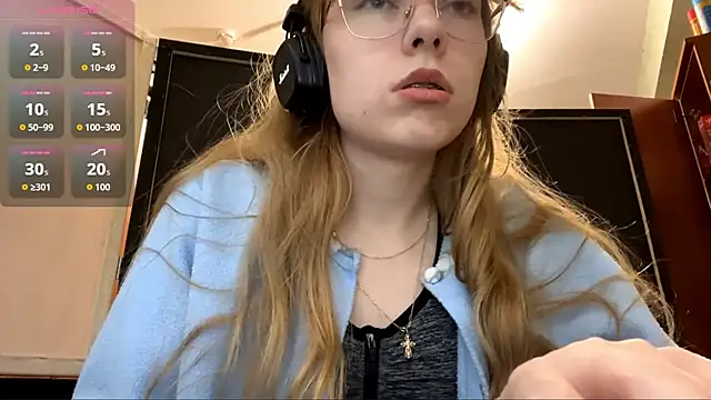 Snapshot of LouieRutt chatting on 09-09-25, 04:50 LouieRutt online show from 09-09-25, 04:50