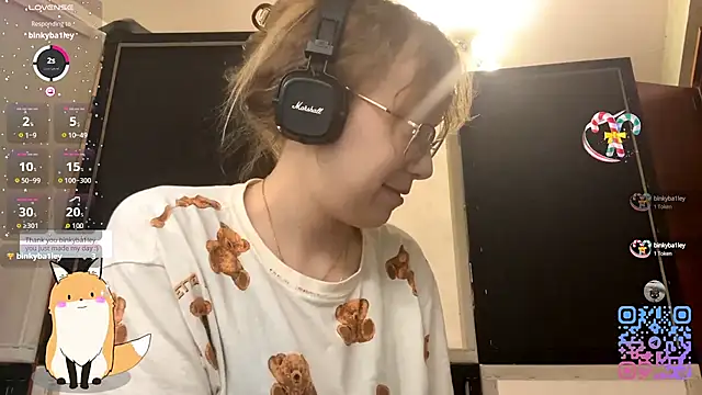 Snapshot of LouieRutt chatting on 09-25-25, 05:27 LouieRutt online show from 09-25-25, 05:27