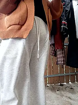 Snapshot of keobong-00 chatting on 01-08-26, 08:27 keobong-00 online show from 01-08-26, 08:27