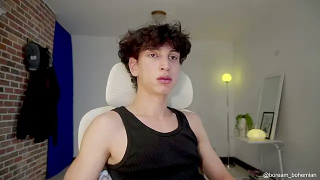 Snapshot of boream chatting on 11-13-25, 11:42 boream online show from 11-13-25, 11:42