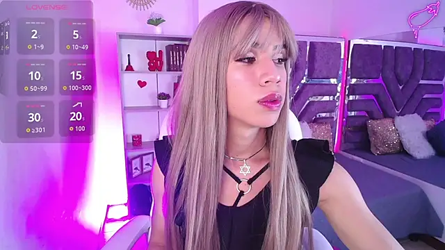 Snapshot of Eva_Walker_ chatting on 09-11-25, 12:44 Eva Walker online show from 09-11-25, 12:44