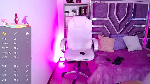 Snapshot of Eva_Walker_ chatting on 10-10-25, 06:45 Eva Walker online show from 10-10-25, 06:45