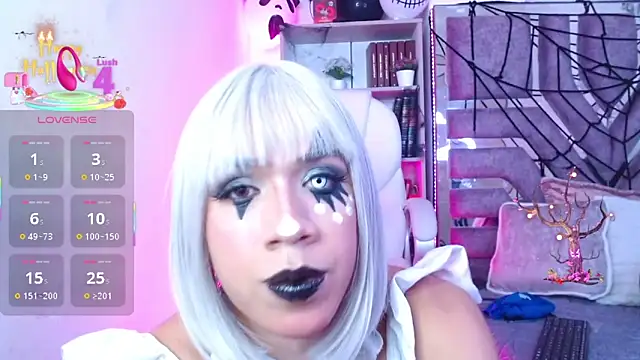 Snapshot of Eva_Walker_ chatting on 10-27-25, 05:22 Eva Walker online show from 10-27-25, 05:22