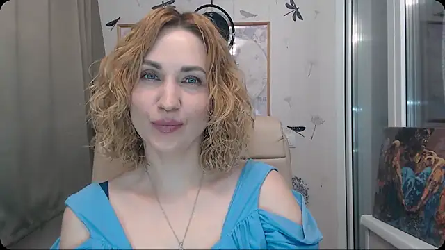 Snapshot of KatrinAlluring chatting on 01-16-26, 05:33 KatrinAlluring online show from 01-16-26, 05:33