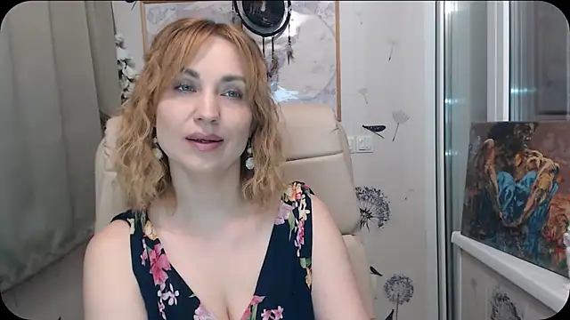 Snapshot of KatrinAlluring chatting on 03-26-26, 04:40 KatrinAlluring online show from 03-26-26, 04:40