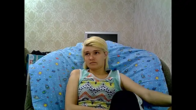 SaraSnow  online show from 12-03-25, 06:06