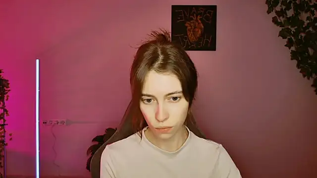 Snapshot of Yoka_paradoXXX chatting on 10-04-25, 01:09 Yoka paradoXXX online show from 10-04-25, 01:09