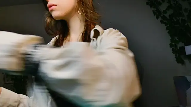 Snapshot of Yoka_paradoXXX chatting on 11-09-25, 05:06 Yoka paradoXXX online show from 11-09-25, 05:06