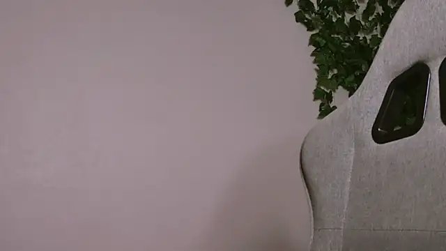 Snapshot of Yoka_paradoXXX chatting on 12-02-25, 05:13 Yoka paradoXXX online show from 12-02-25, 05:13