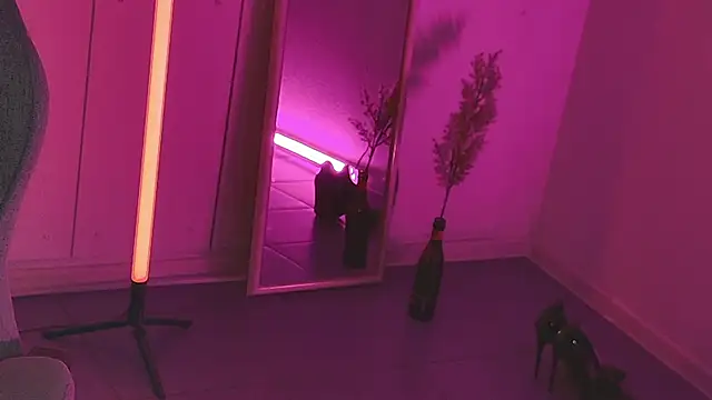 Yoka paradoXXX online show from 12-23-25, 05:05