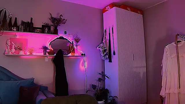 Yoka paradoXXX online show from 05-05-26, 09:28