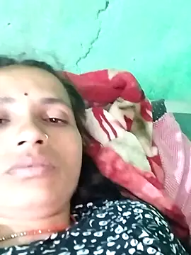 Snapshot of KIRTI12_HOT chatting on 11-22-25, 08:41 KIRTI12 HOT online show from 11-22-25, 08:41