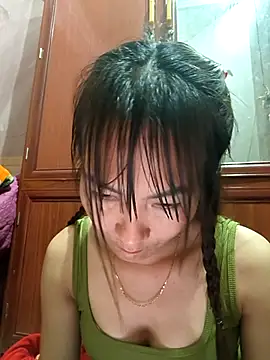 Yumyum kiw online show from 12-05-25, 05:05