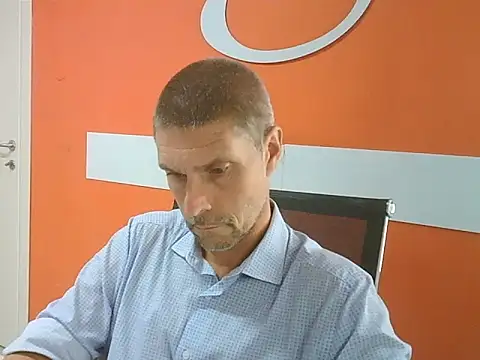 Snapshot of max79ve31 chatting on 09-10-25, 03:34 max79ve31 online show from 09-10-25, 03:34