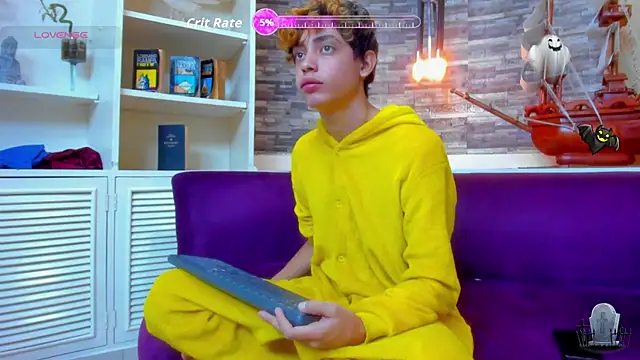 Snapshot of PoisonGuys chatting on 11-15-25, 09:28 PoisonGuys online show from 11-15-25, 09:28