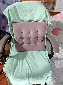 Snapshot of LadyMaiMai chatting on 12-14-25, 02:55 LadyMaiMai online show from 12-14-25, 02:55