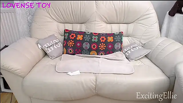 Snapshot of ExcitingEllie chatting on 07-16-26, 09:43 ExcitingEllie online show from 07-16-26, 09:43