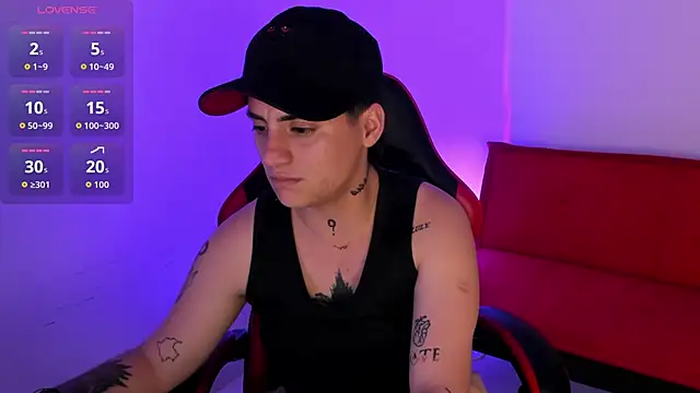 PeytonBox online show from 11-15-25, 03:04