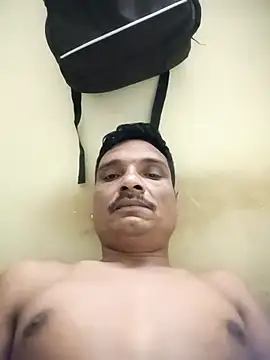 Snapshot of 8133vaibhavh chatting on 09-11-25, 12:11 8133vaibhavh online show from 09-11-25, 12:11