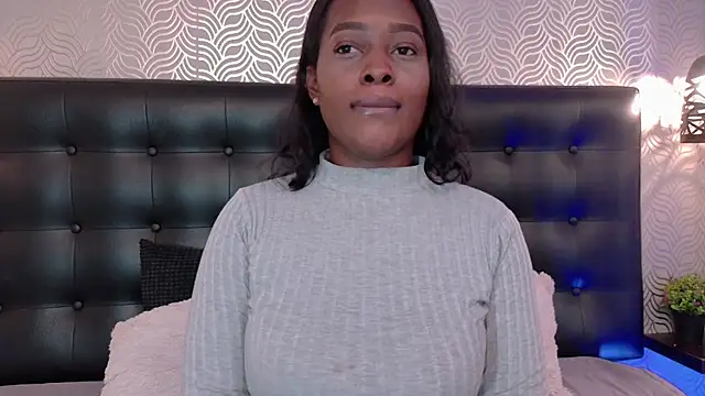 NaiaraMasson  online show from 04-01-26, 12:17