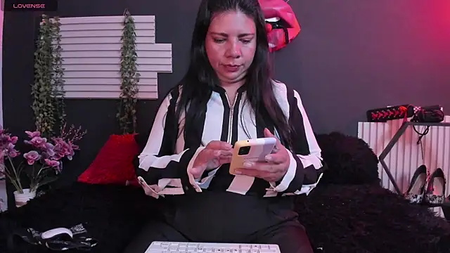 kinky momm online show from 07-09-26, 02:54