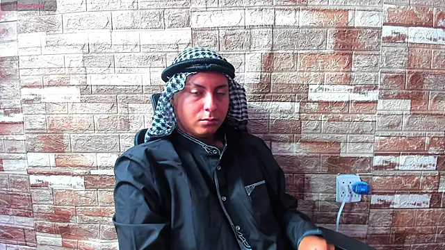 Snapshot of Sahira_and_Zaid chatting on 10-29-25, 06:31 Sahira and Zaid online show from 10-29-25, 06:31