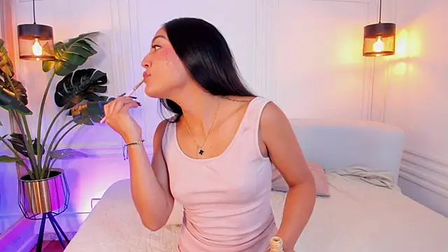 Snapshot of Dafne_Hillss chatting on 10-22-25, 12:27 Dafne Hillss online show from 10-22-25, 12:27