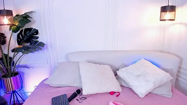 Snapshot of Dafne_Hillss chatting on 11-10-25, 01:43 Dafne Hillss online show from 11-10-25, 01:43