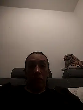 Shantey Laurent online show from 12-20-25, 01:45