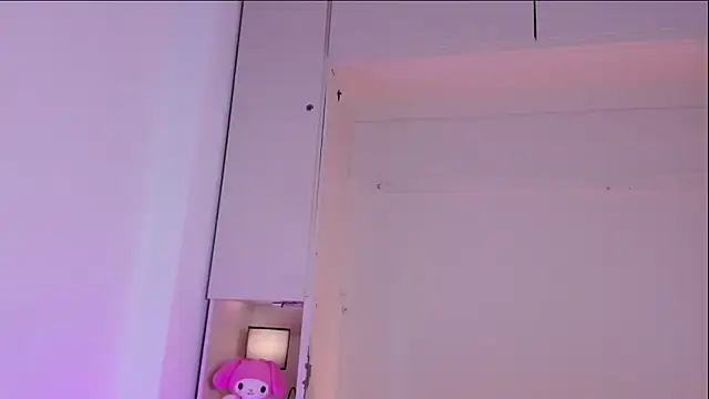 Snapshot of BrianaTaylorr chatting on 11-14-25, 08:07 BrianaTaylorr online show from 11-14-25, 08:07