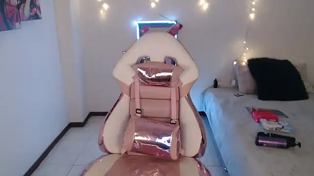 Maddy Vicius19 online show from 02-19-26, 02:51